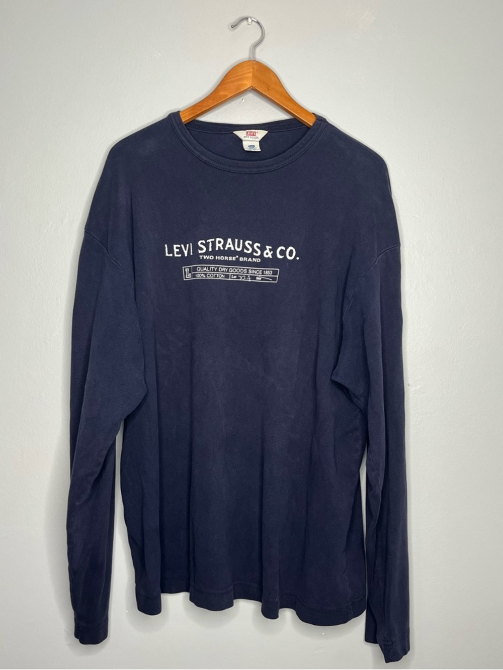 Vintage Levi’s Dry Goods Levi Strauss & Co Graphic Long Sleeve Heavy Weight TopZ